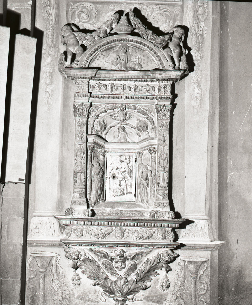 armadietto per oli santi di Codacci Angiolo (prima metà, primo quarto sec. XV, sec. XIX)