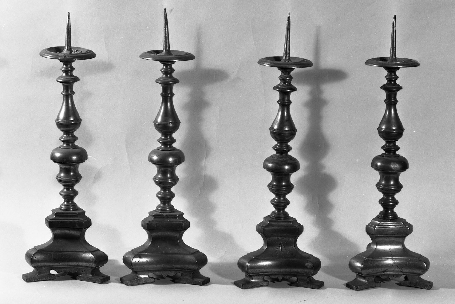 candeliere, serie - bottega toscana (inizio sec. XIX)