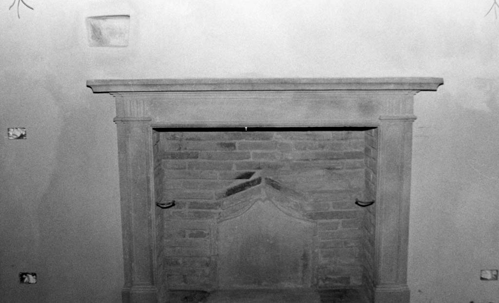 camino - bottega toscana (sec. XVIII)