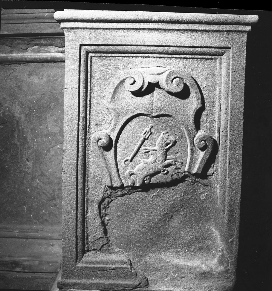 stemma con animale rampante (rilievo) - bottega toscana (inizio sec. XVII)