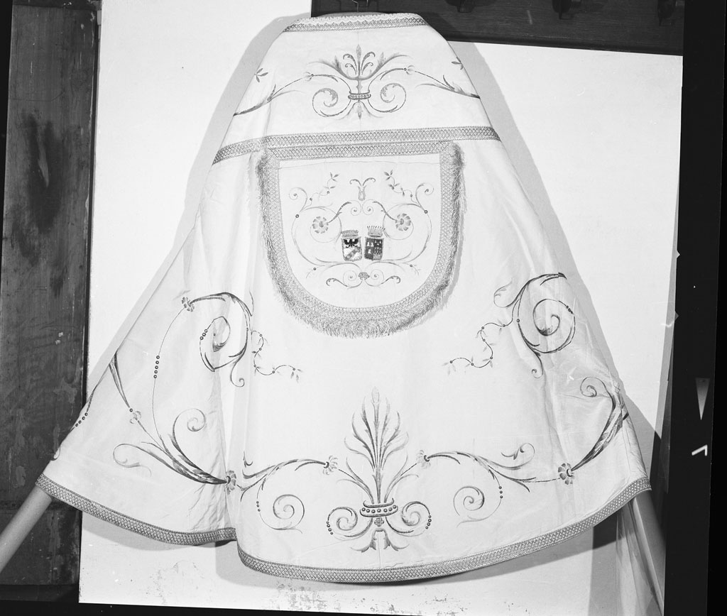 piviale - manifattura fiorentina (prima metà sec. XX)