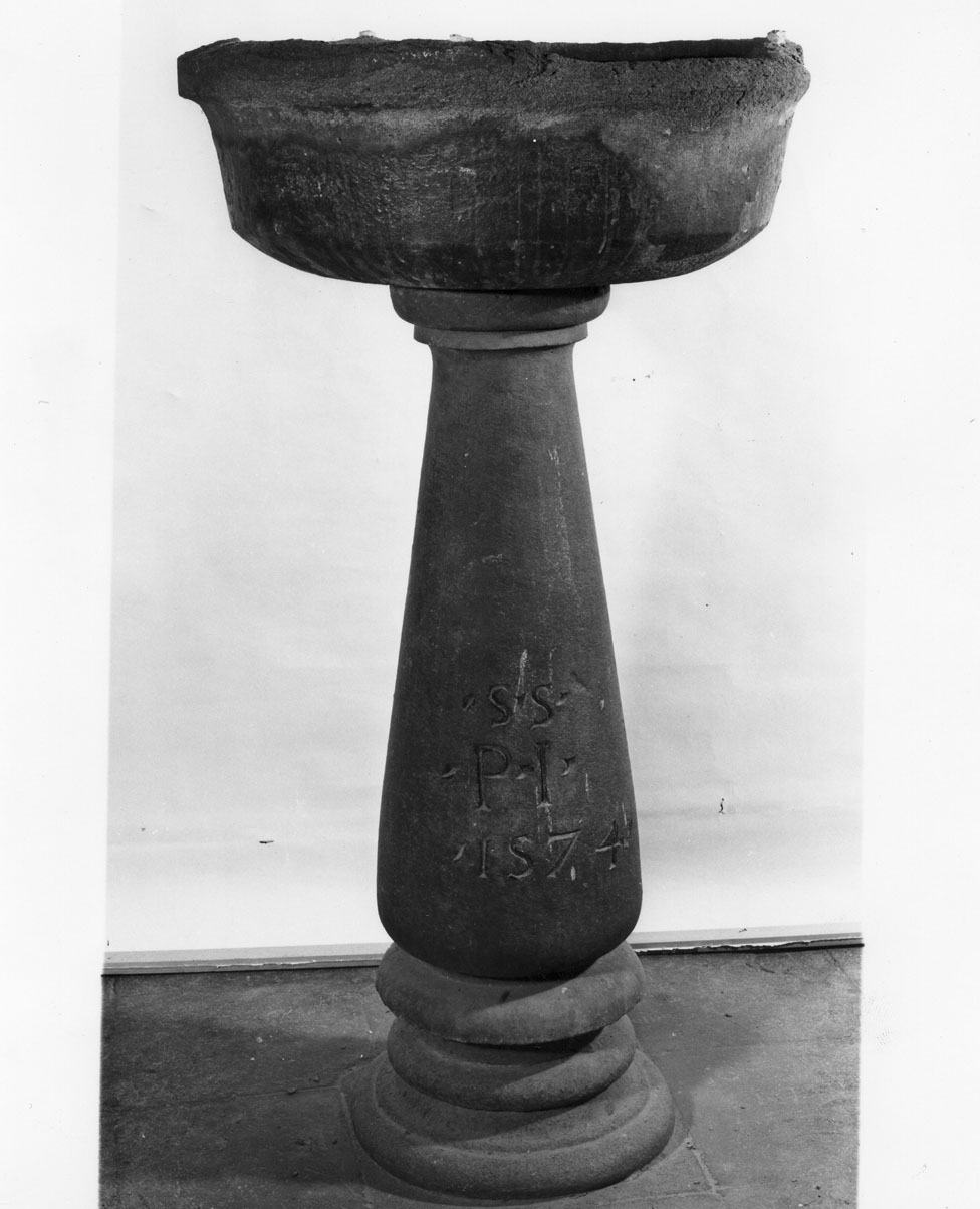 acquasantiera - a fusto - bottega toscana (terzo quarto sec. XVI)