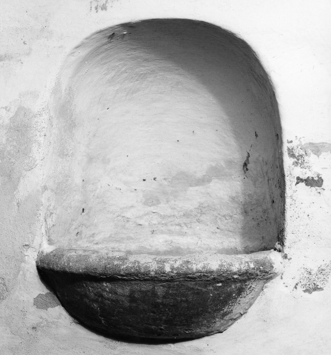 acquasantiera - bottega toscana (terzo quarto sec. XVI)