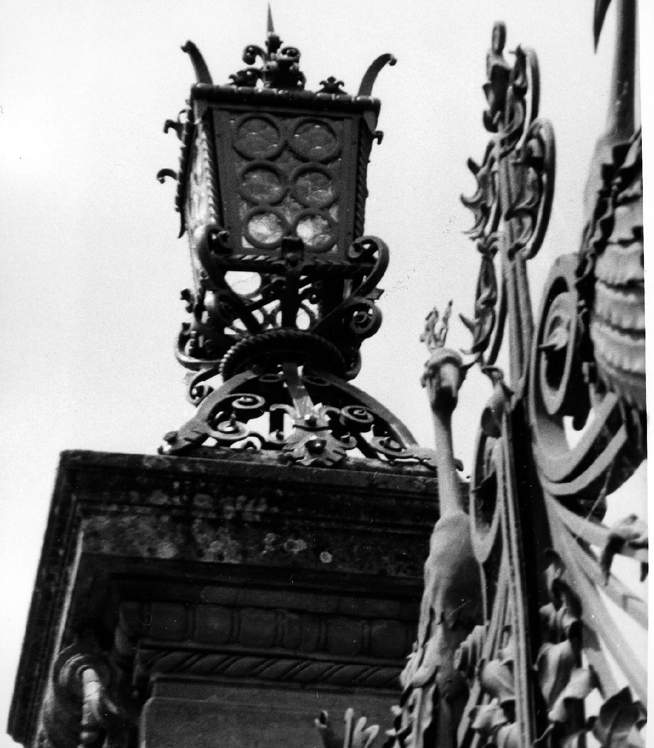 lume, serie di Bruni Giulio (prima metà sec. XX)