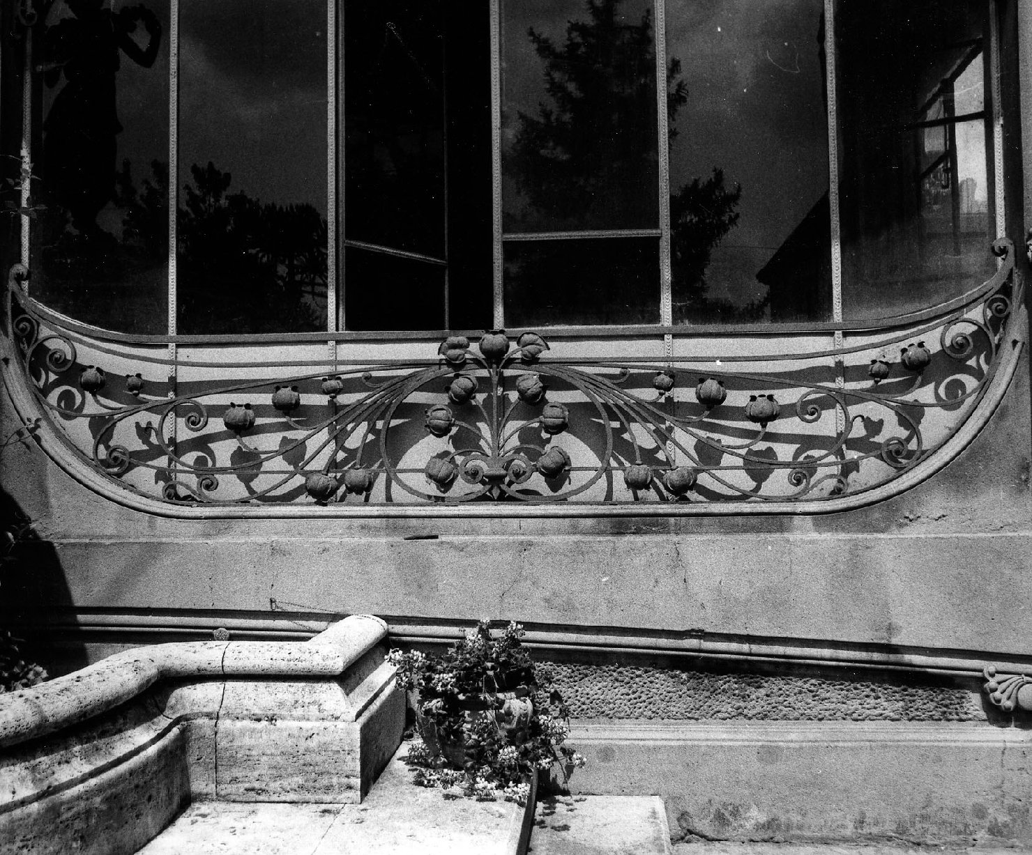 ringhiera, serie di Petrini Giuseppe (prima metà sec. XX)