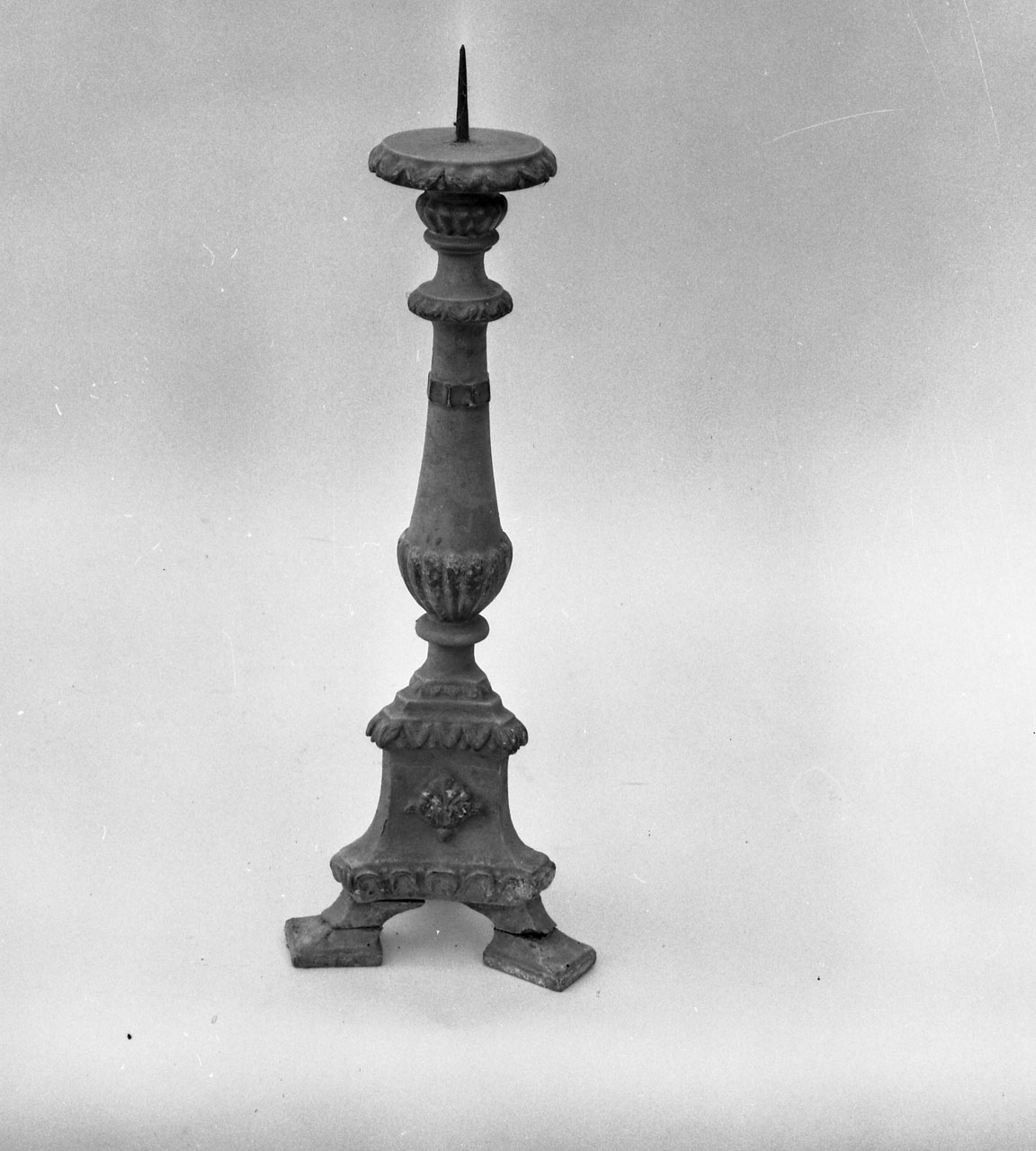 candelabro, serie - bottega toscana (seconda metà sec. XIX)