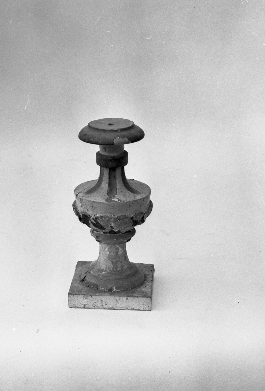 candeliere, serie - bottega toscana (seconda metà sec. XIX)