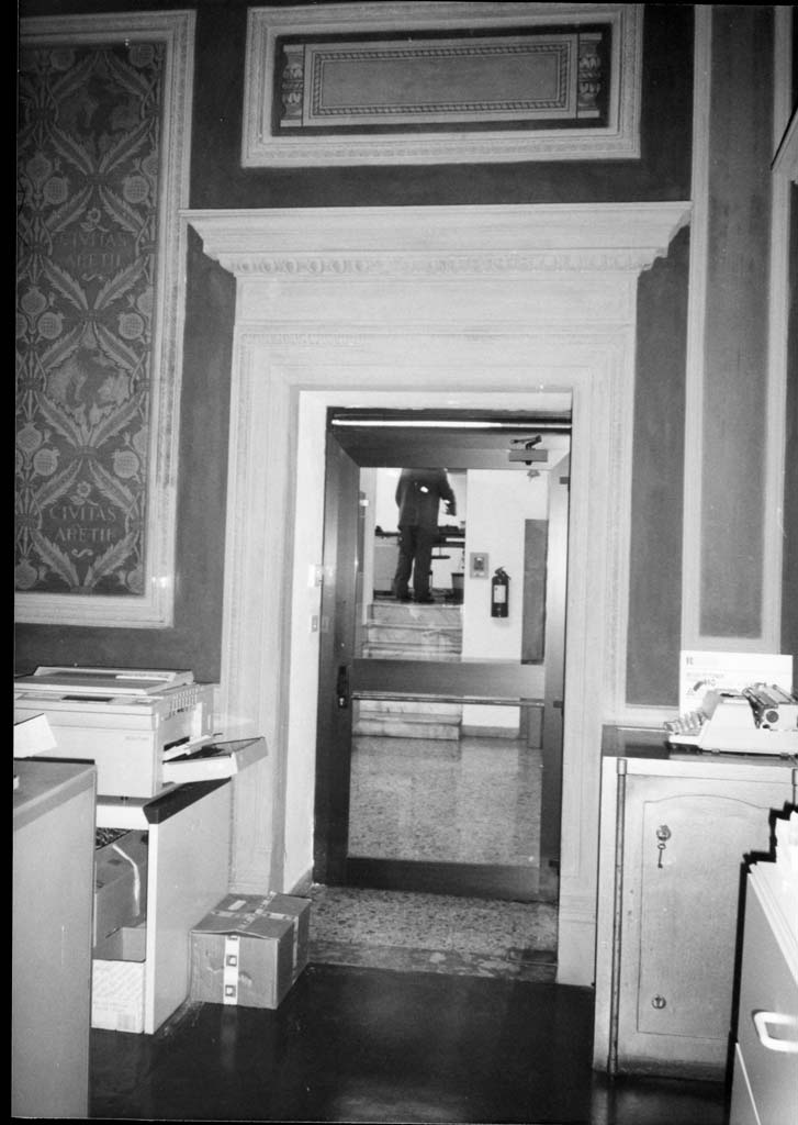 portale, serie - bottega toscana (terzo quarto sec. XX)