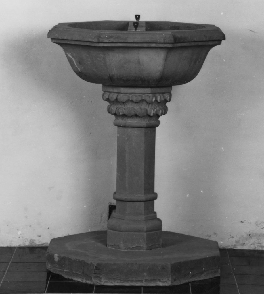 fonte battesimale, elemento d'insieme - bottega toscana (secondo quarto sec. XX)