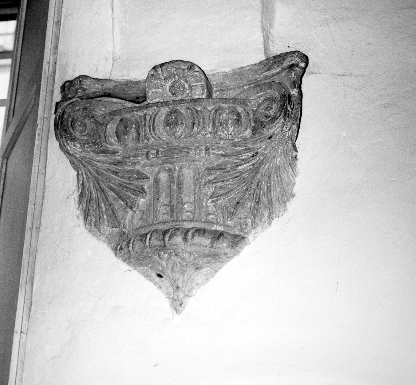 capitello composito - bottega toscana (sec. XVI)