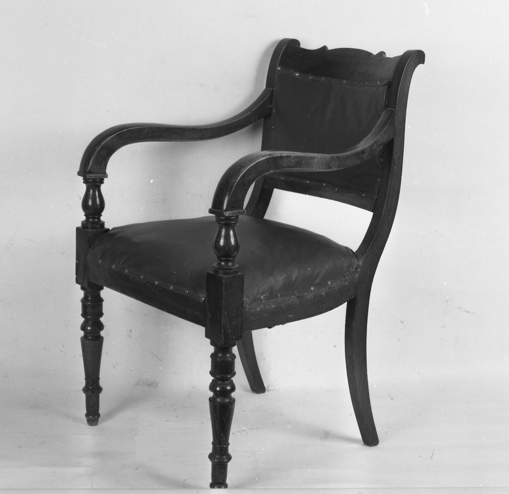 sedia - a braccioli - bottega italiana (fine/inizio secc. XVIII/ XIX)