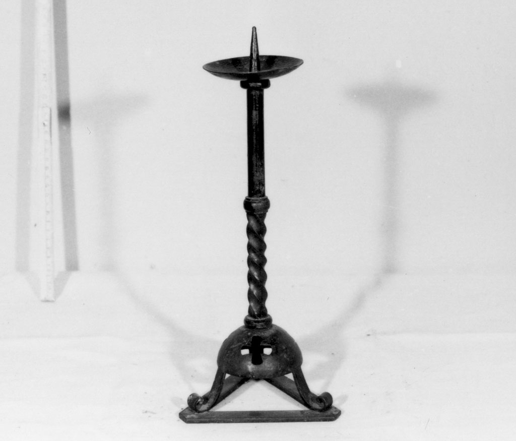 candeliere, serie - bottega toscana (primo quarto sec. XX)