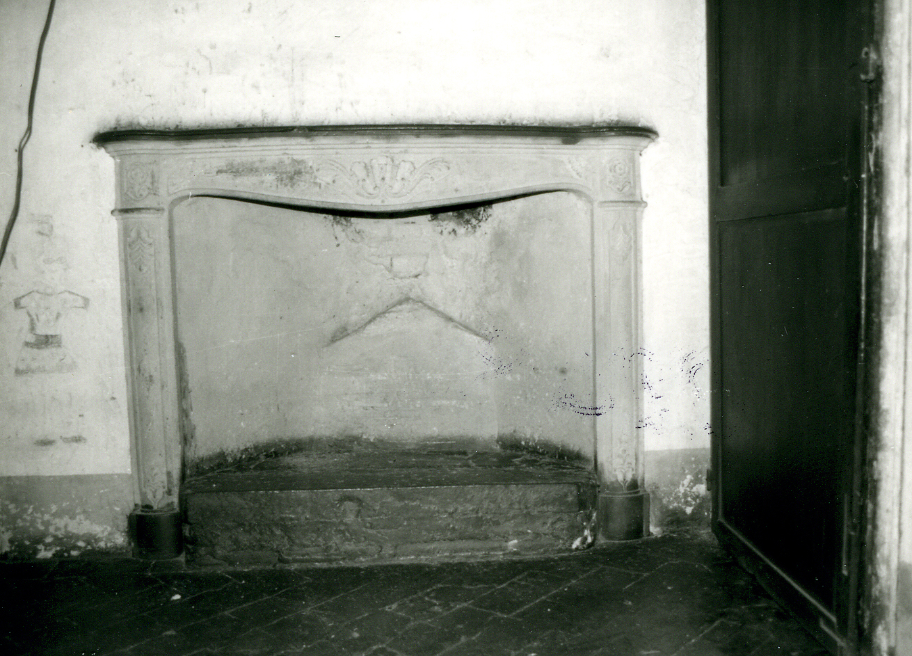 camino - bottega aretina (sec. XIX)