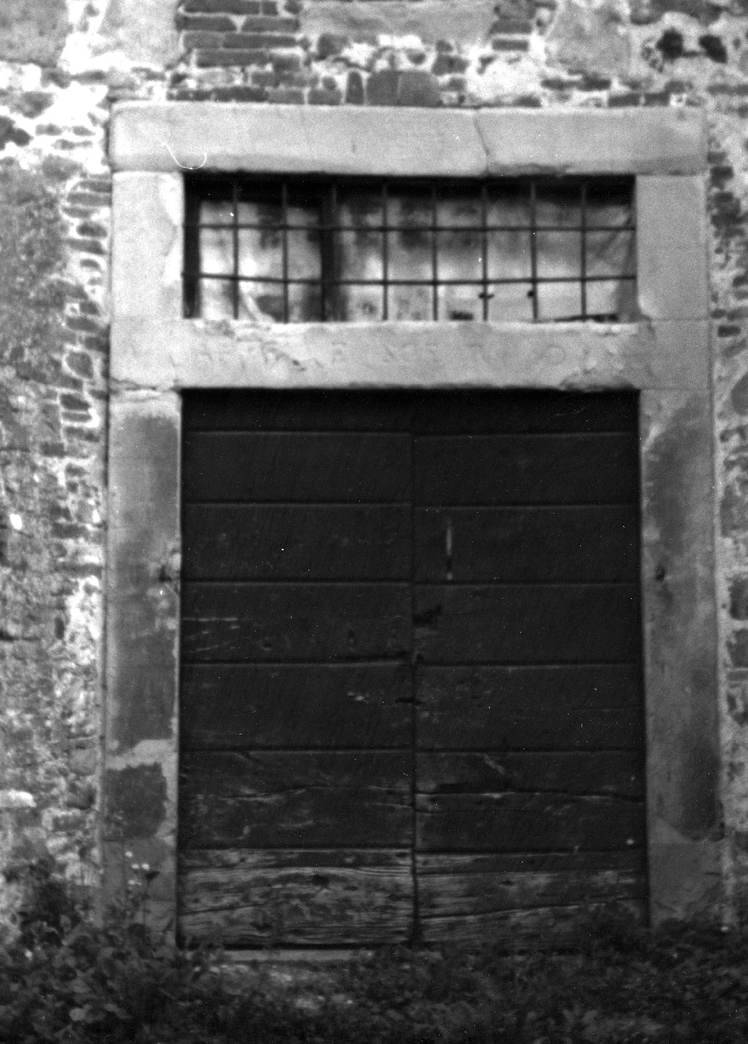 portale architravato, opera isolata - bottega toscana (sec. XVIII)