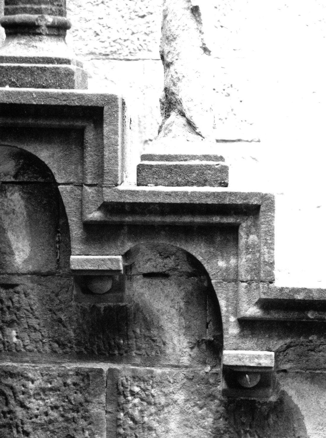 gradino, serie - bottega aretina (secondo quarto sec. XX)