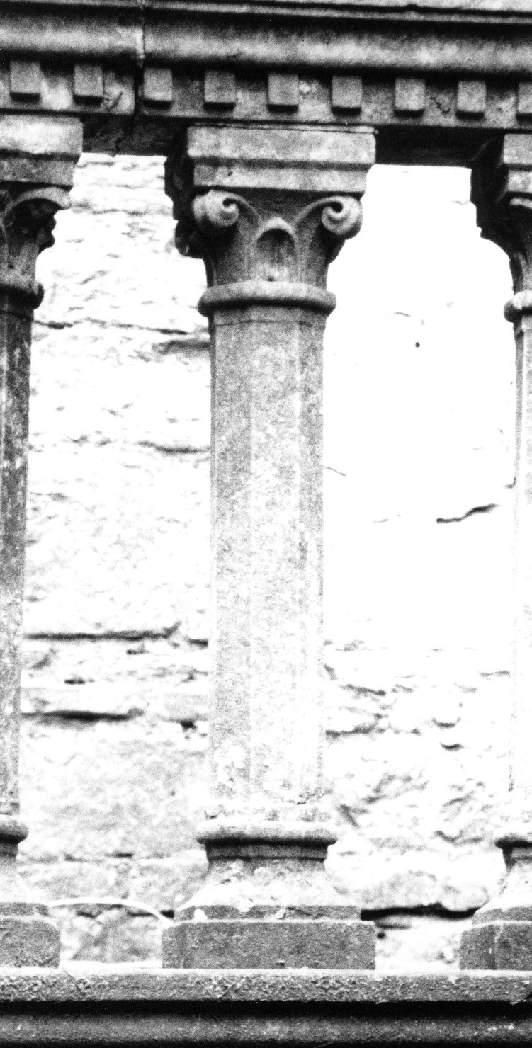 balaustro, serie - bottega aretina (secondo quarto sec. XX)