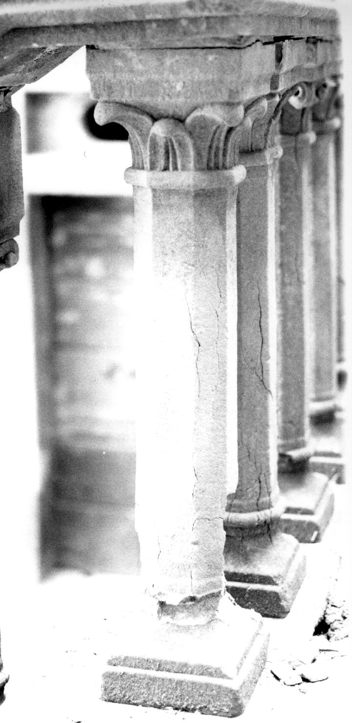 balaustro, serie - bottega aretina (secondo quarto sec. XX)