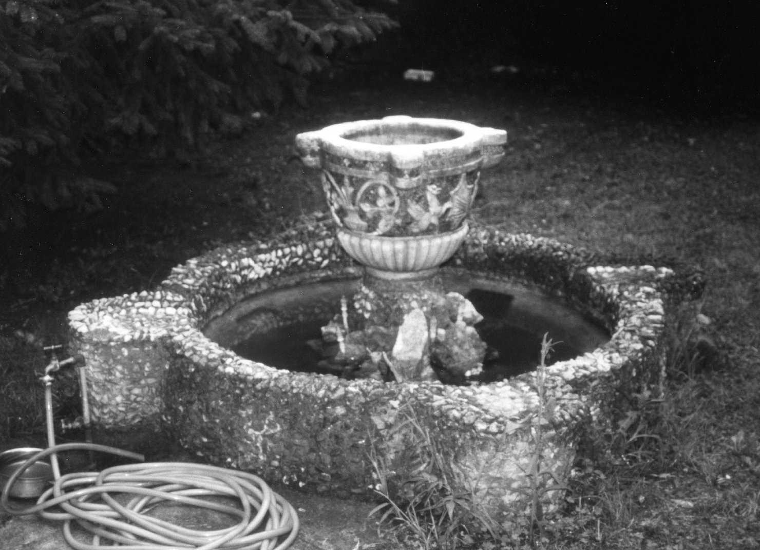 fontana - bottega aretina (prima metà sec. XX)