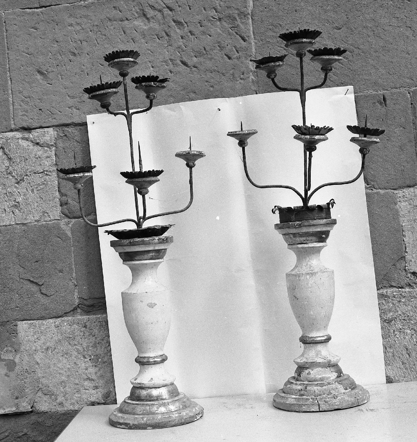 candeliere d'altare, coppia - bottega aretina (sec. XVIII)