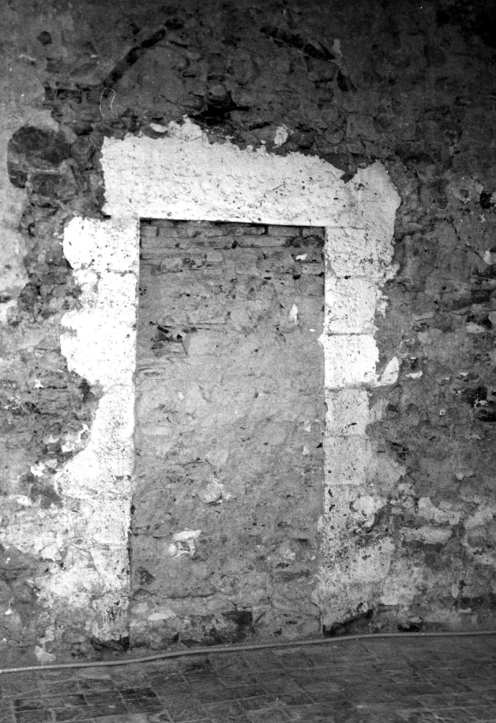portale architravato - bottega toscana (fine/inizio secc. XVI/ XVII, sec. XX)