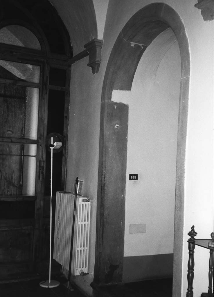 portale, opera isolata - bottega toscana (fine/inizio secc. XV/ XVI)