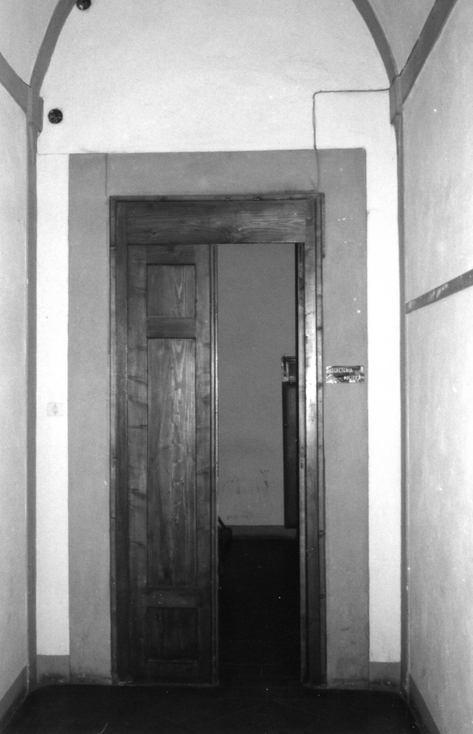 portale architravato - bottega toscana (fine/inizio secc. XVII/ XVIII)