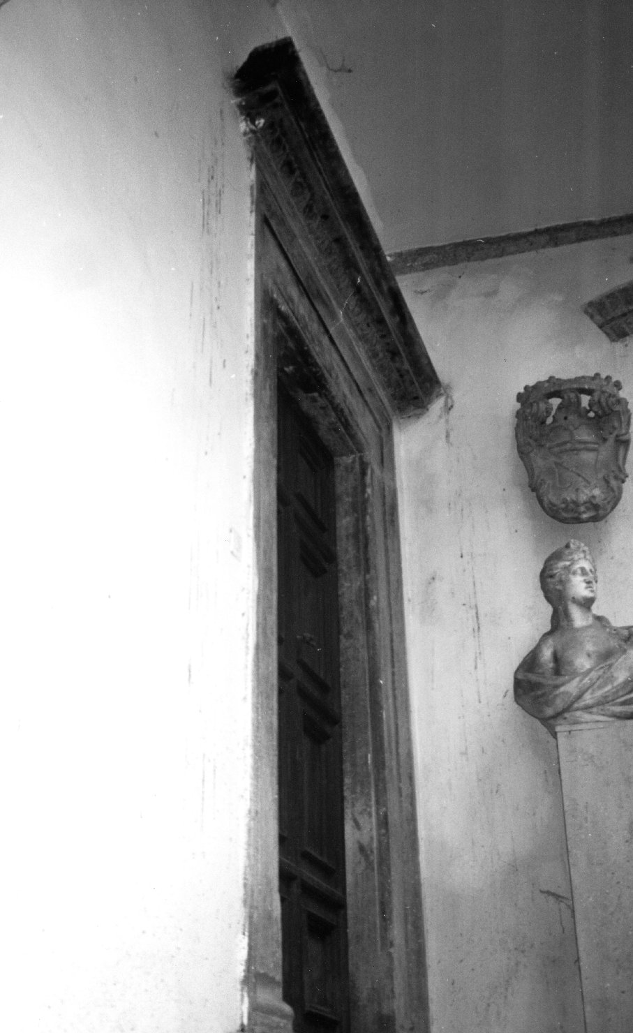 portale architravato, serie - ambito toscano (secc. XV/ XVI)