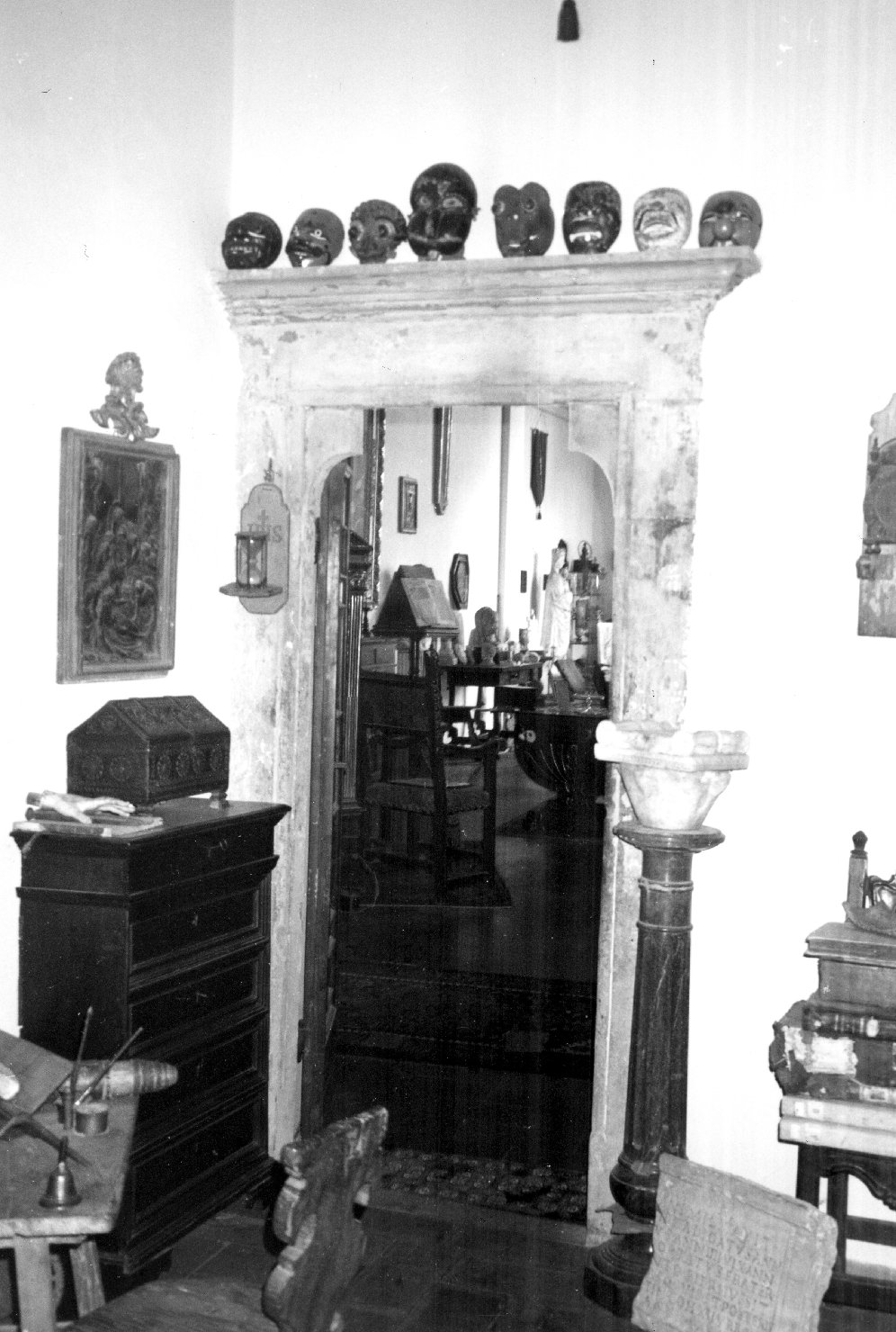 portale architravato - ambito toscano (sec. XIV)