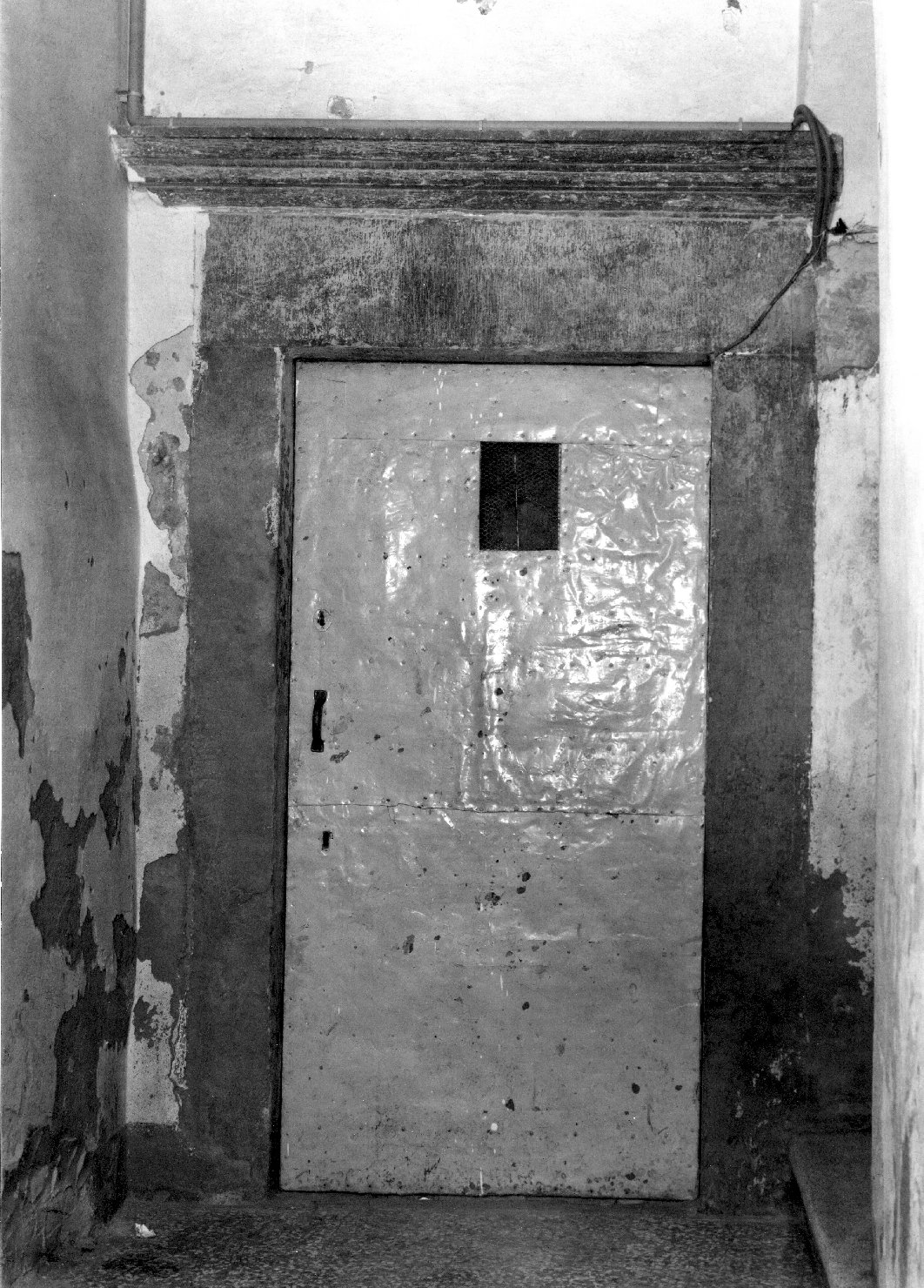 portale architravato - bottega toscana (fine/inizio secc. XVI/ XVII)