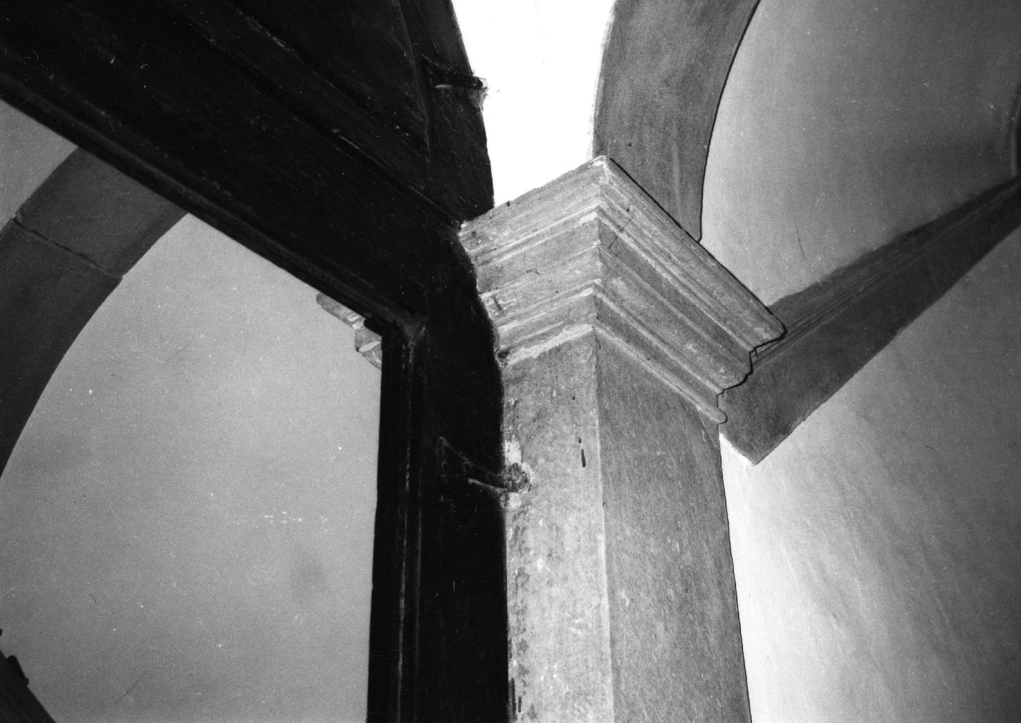 capitello - bottega toscana (sec. XVI)