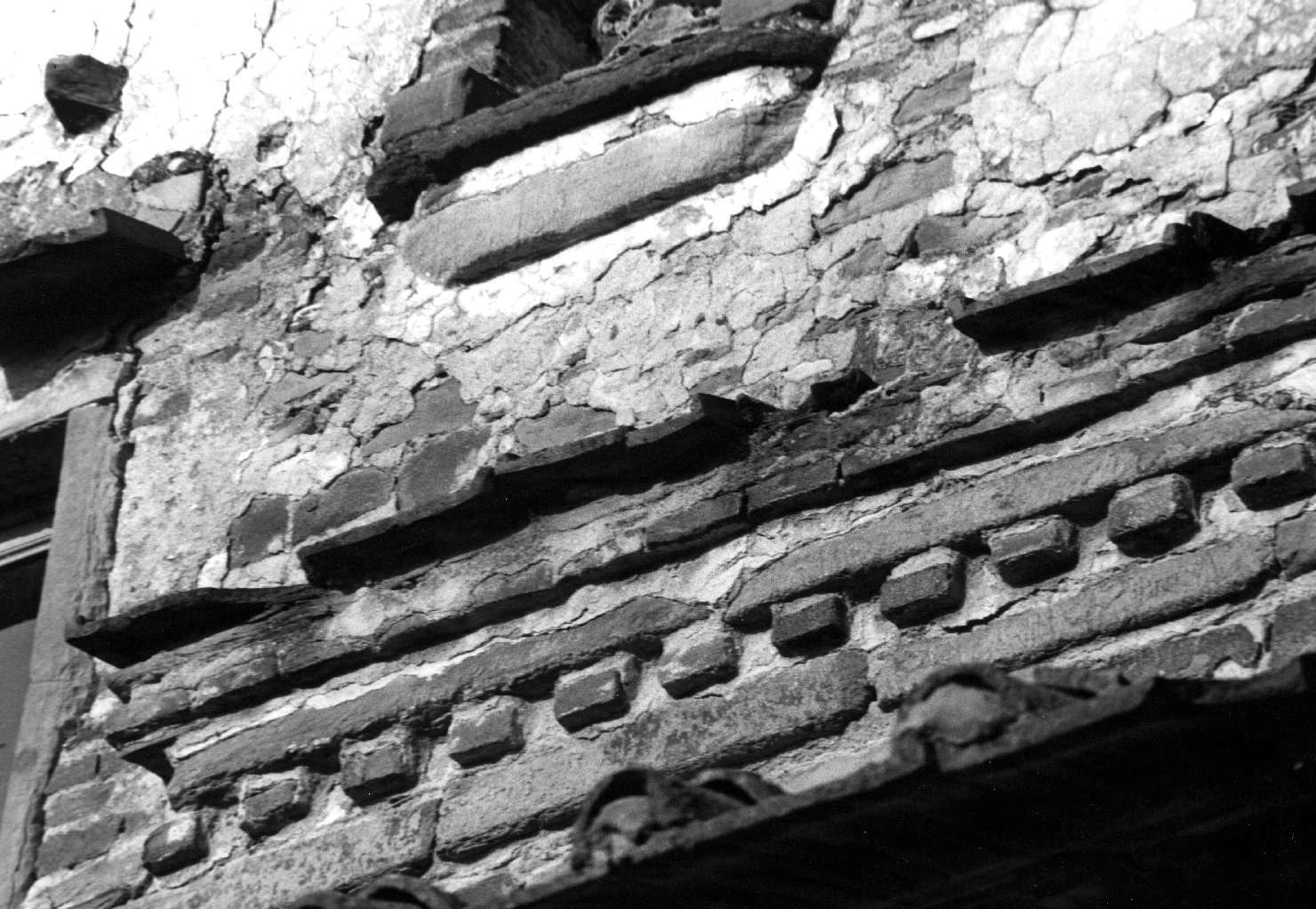 decorazione plastica, opera isolata - bottega toscana (seconda metà sec. XVII)