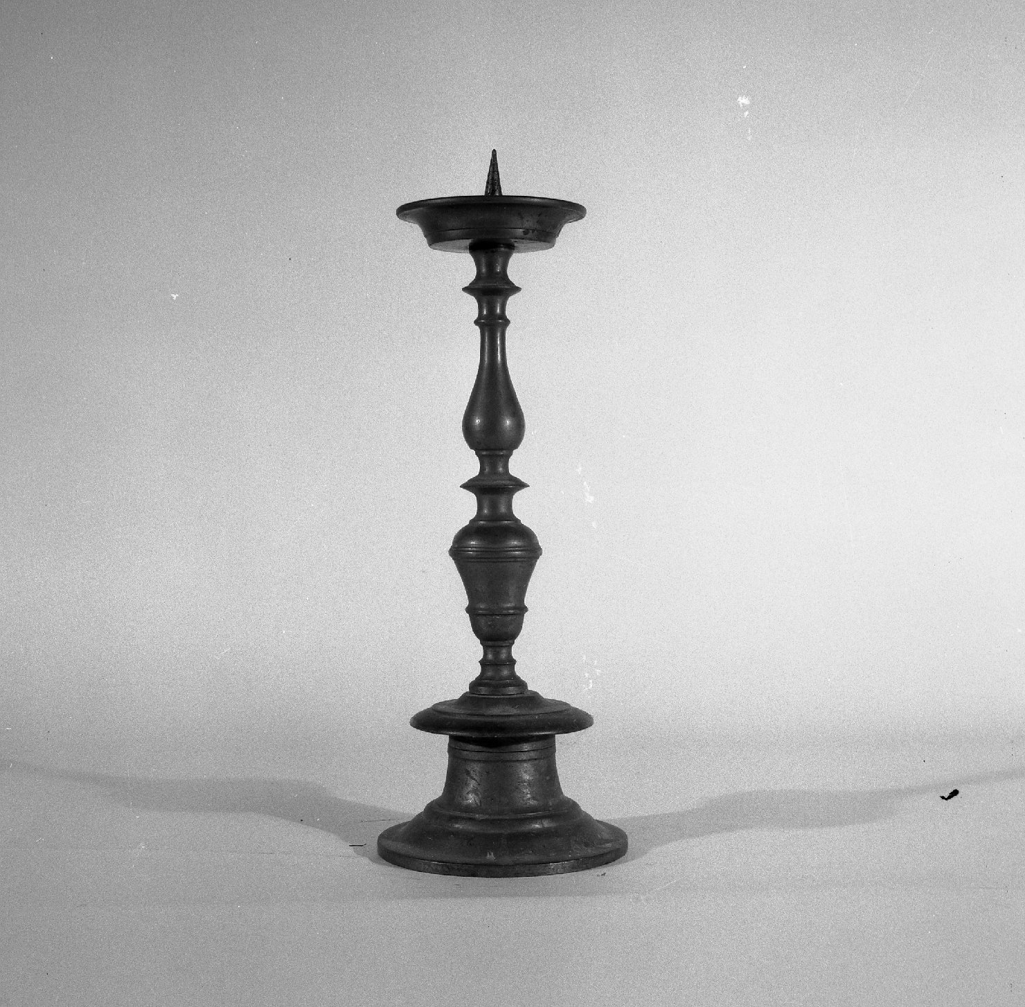 candeliere, serie - bottega toscana (inizio sec. XVIII)