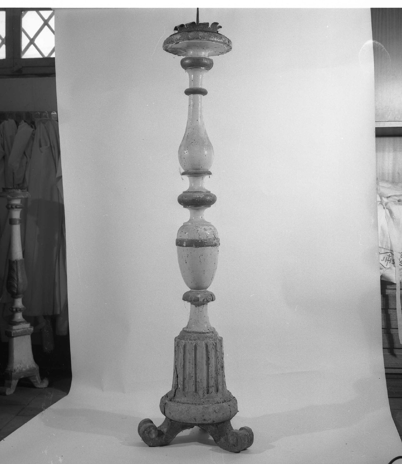 candeliere, serie - bottega toscana (inizio sec. XIX)