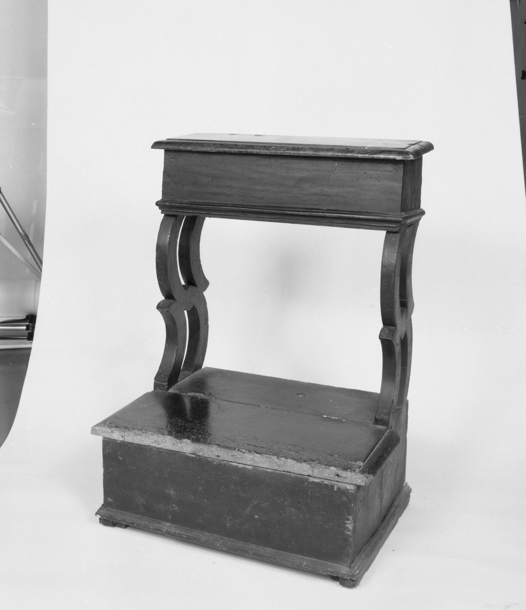 inginocchiatoio - bottega toscana (seconda metà sec. XIX)