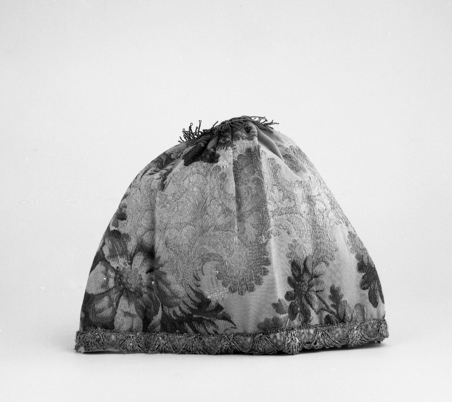 conopeo di pisside - manifattura toscana (sec. XIX)