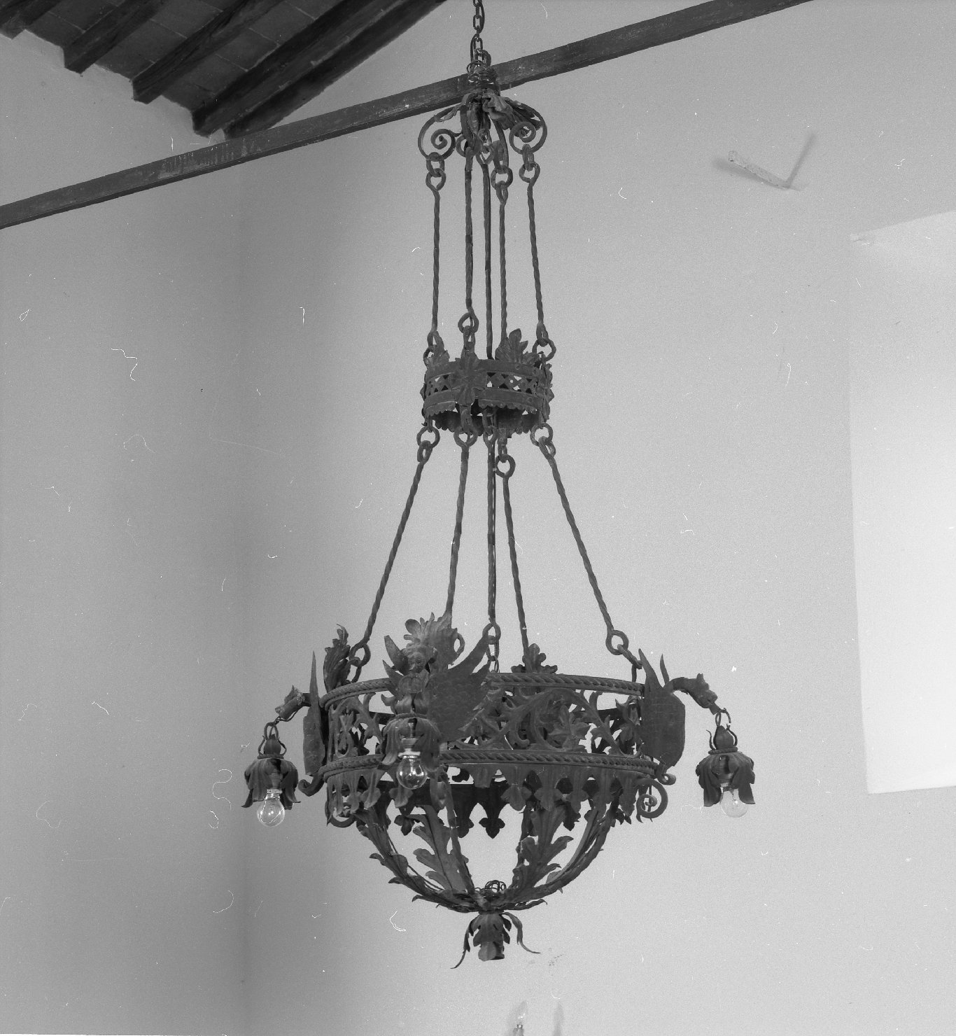 lampadario - produzione toscana (sec. XX)