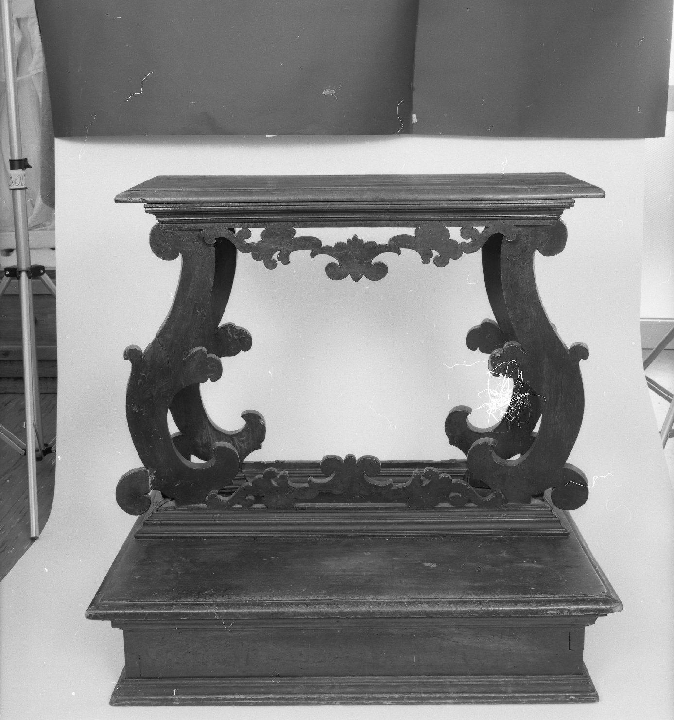 inginocchiatoio - bottega toscana (seconda metà sec. XVIII)