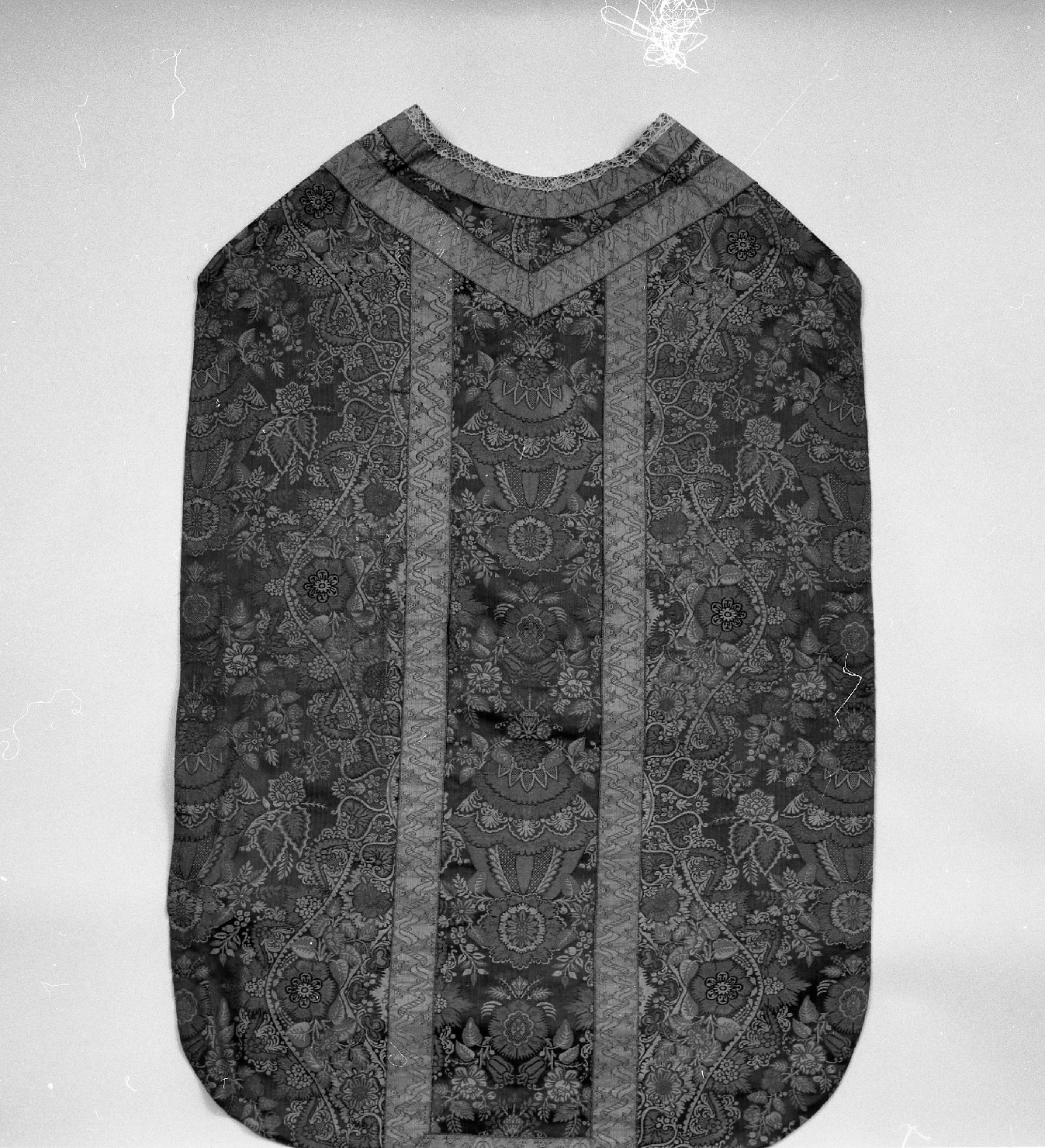 paramento liturgico - manifattura italiana (prima metà sec. XVIII)