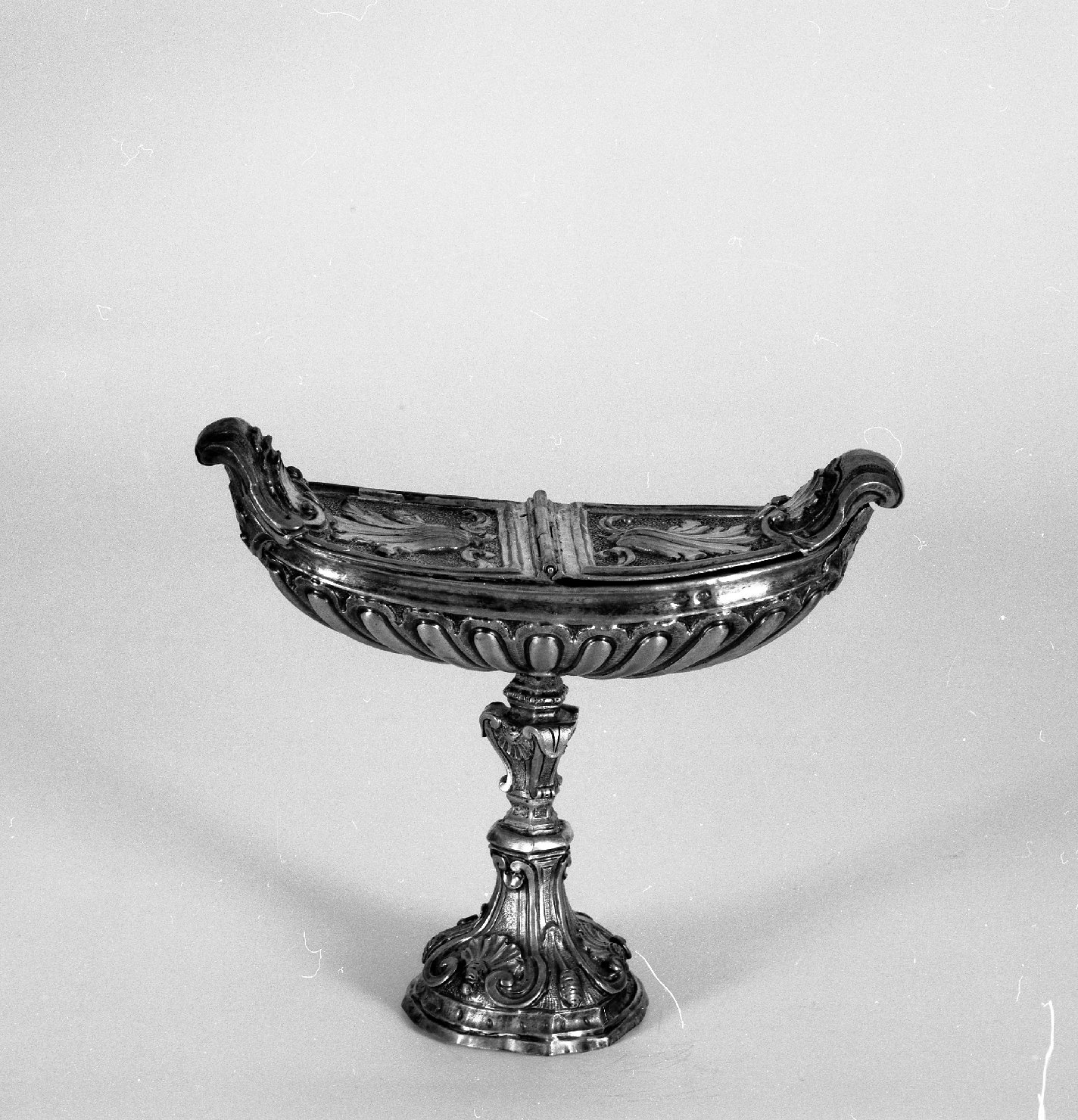 navicella portaincenso - bottega toscana (seconda metà sec. XVIII)