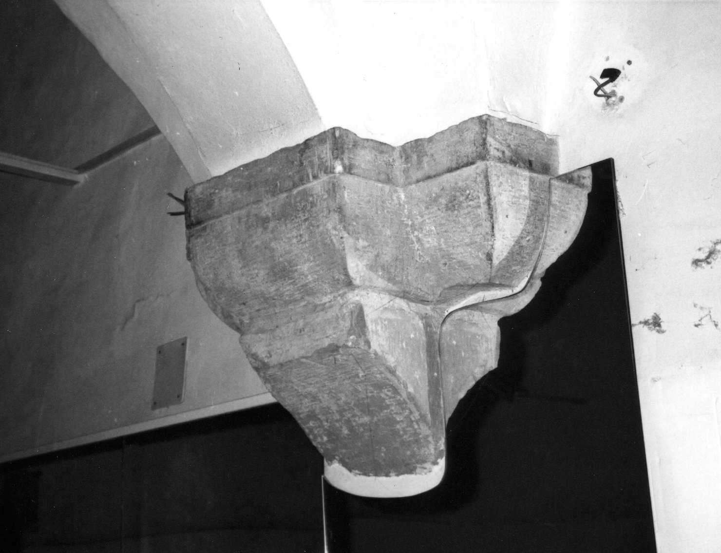 semicapitello, serie - bottega italiana (sec. XIV)