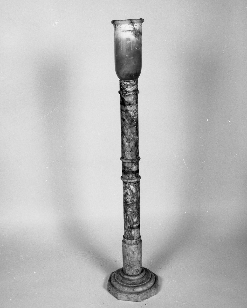 base per il cero pasquale - produzione toscana (sec. XIX)