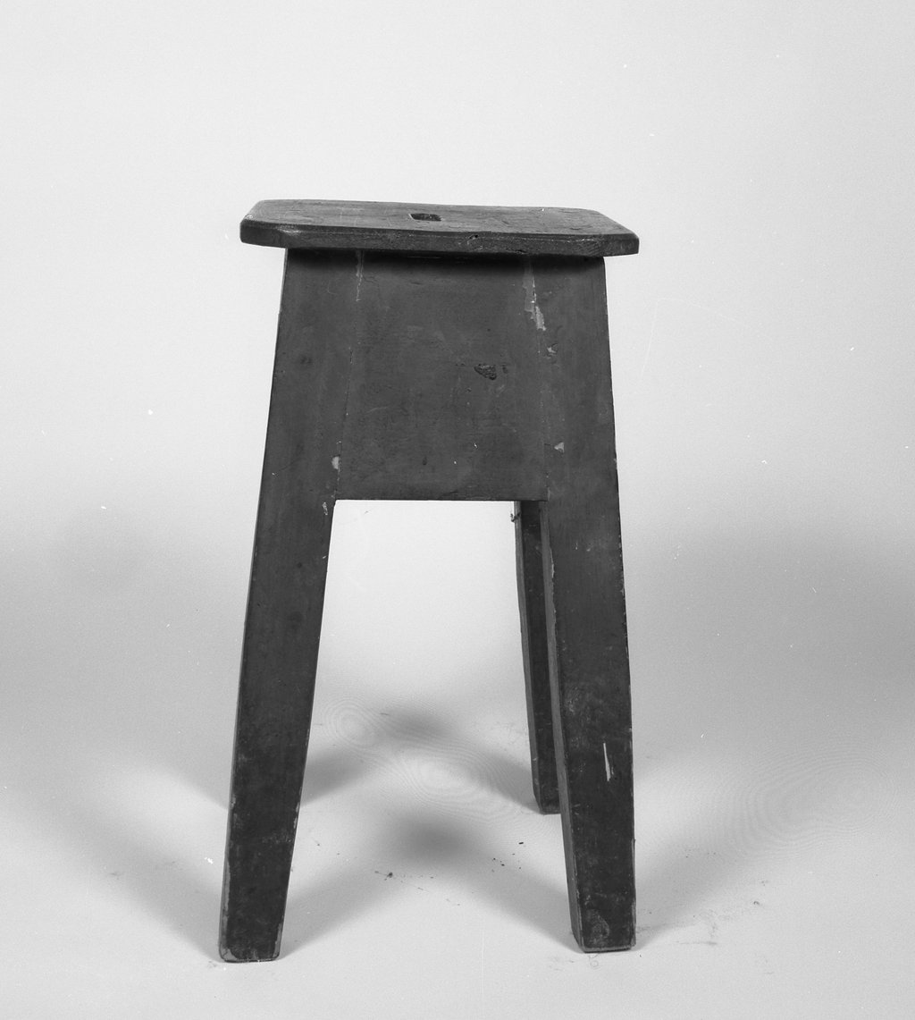 sgabello - produzione toscana (prima metà sec. XX)