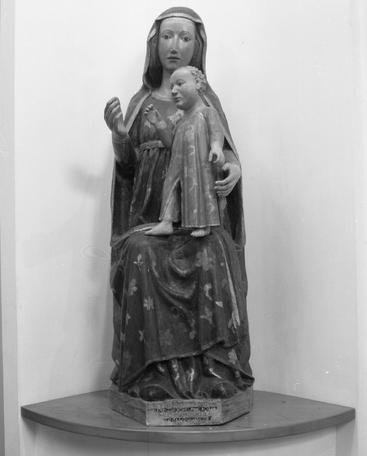 Madonna con Bambino in trono (statua) - ambito toscano (sec. XIV)