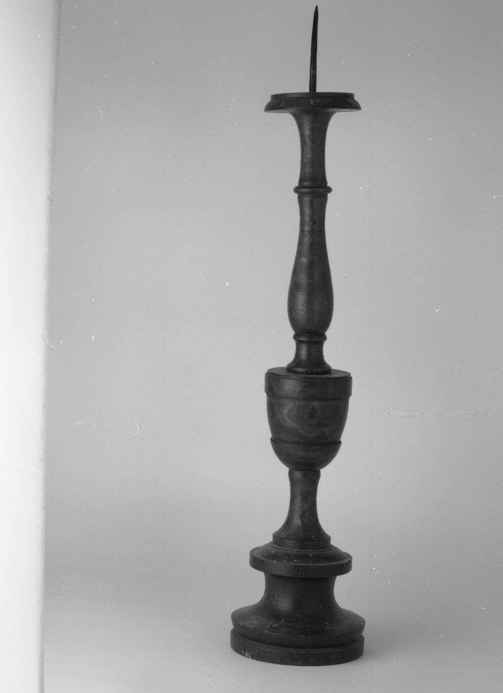 candeliere d'altare, serie - produzione toscana (seconda metà sec. XIX)