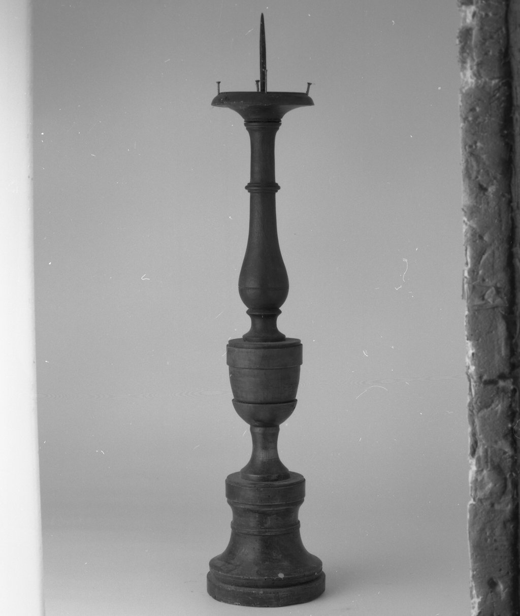 candeliere d'altare, serie - produzione toscana (seconda metà sec. XIX)