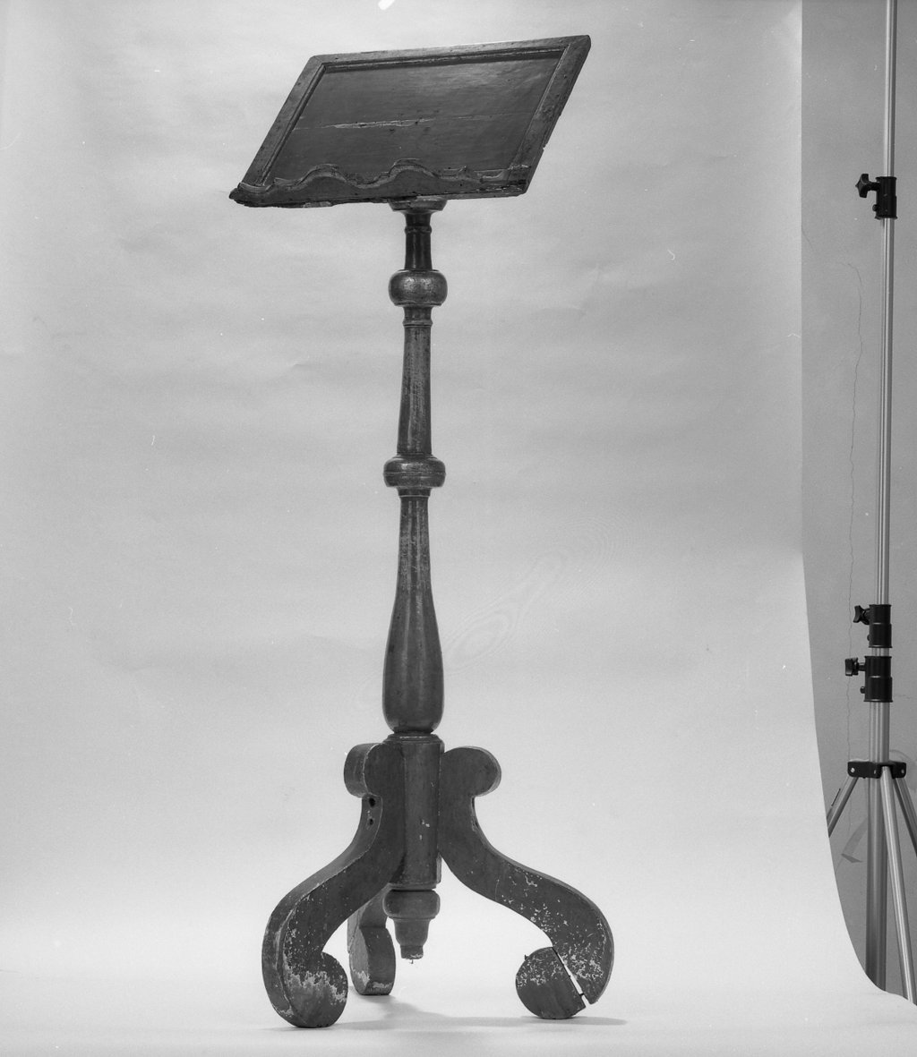 leggio - produzione toscana (ultimo quarto sec. XIX)