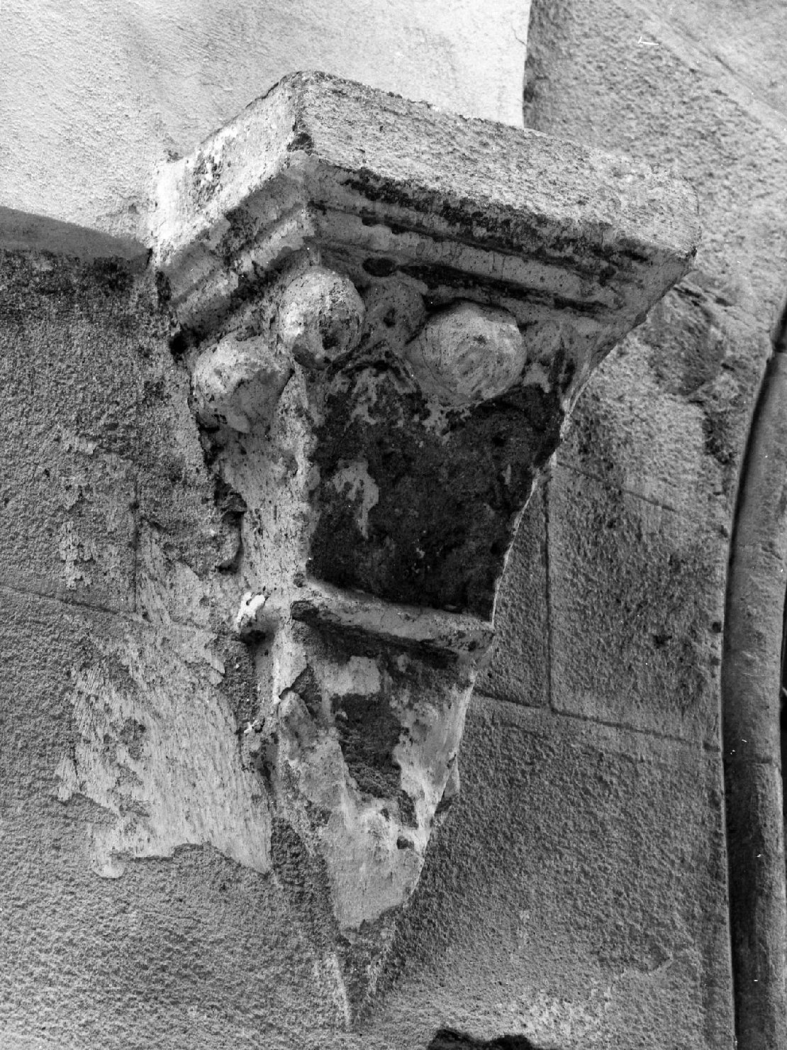 mensola - bottega toscana (sec. XIV)