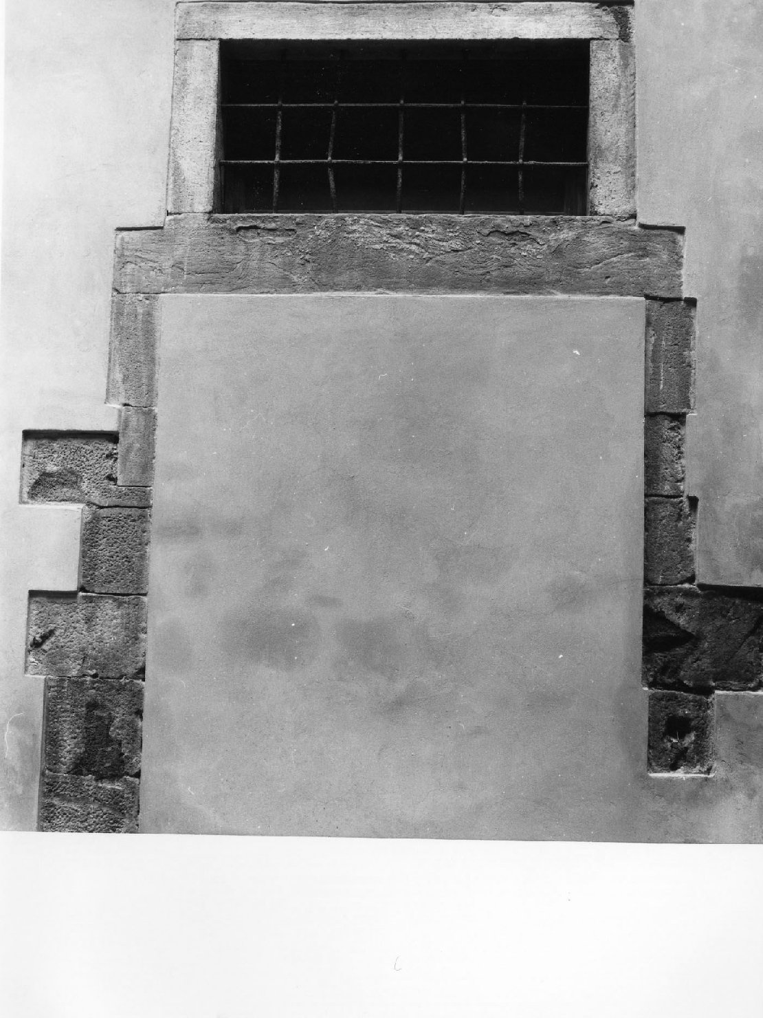 portale - bottega toscana (secc. XIV/ XVII)