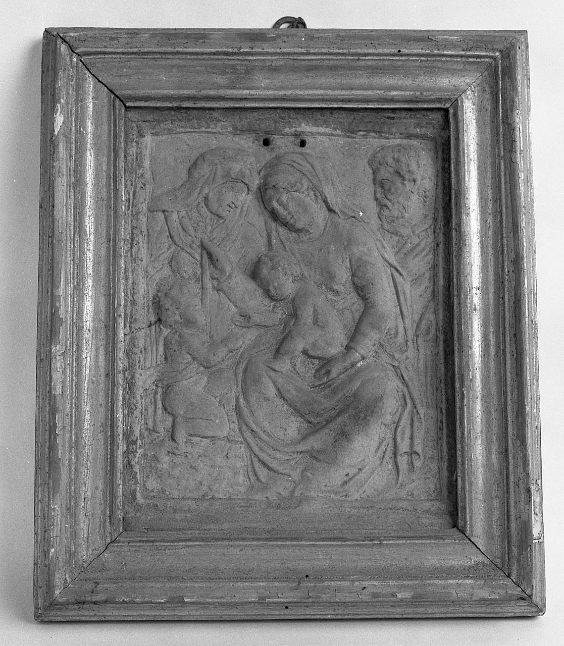 Sacra Famiglia con San Giovannino e Sant'Elisabetta (rilievo, opera isolata) - ambito toscano (sec. XVII)