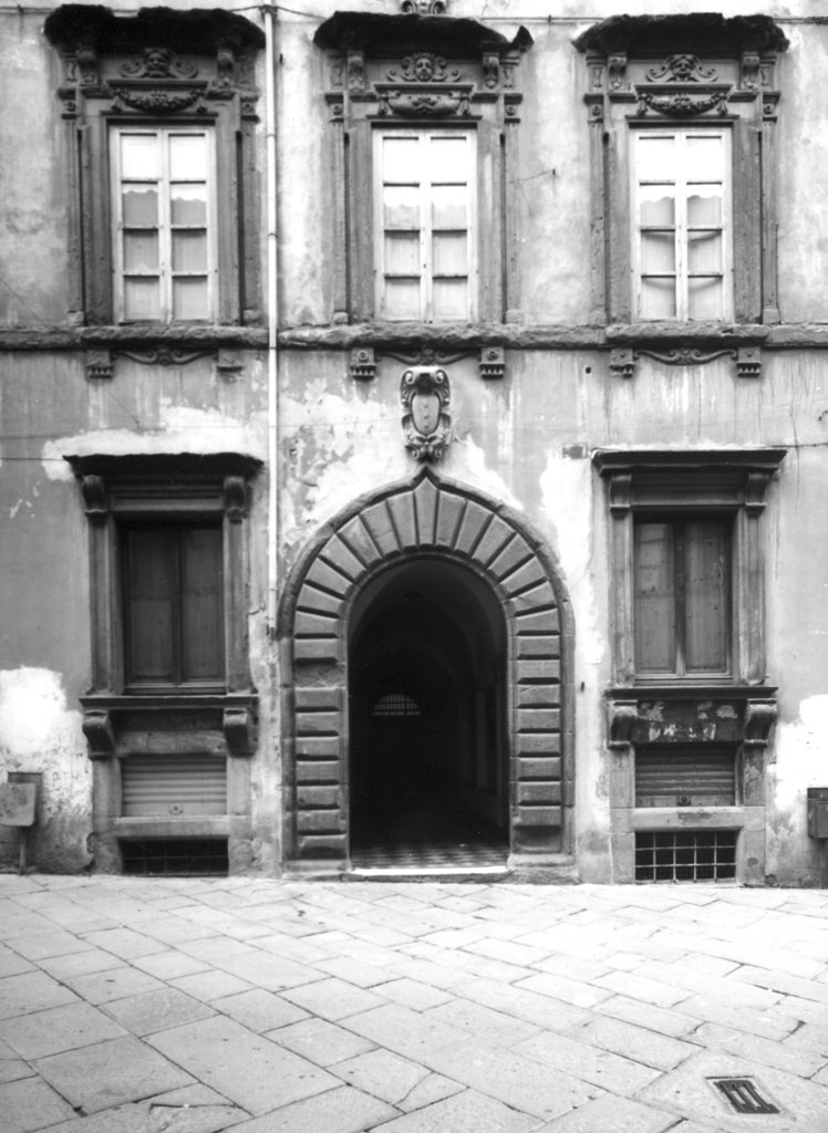 finestra, serie - bottega toscana (prima metà sec. XVI)